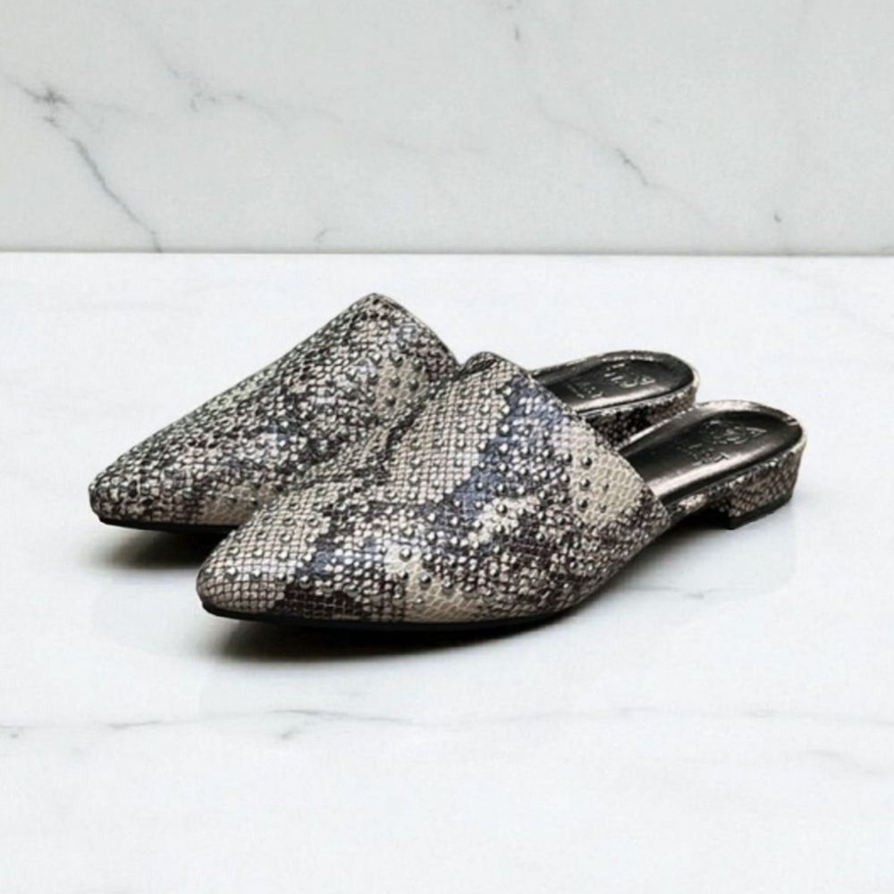 Beast Fashion Pointed Toe Studded Snake Skin Mule Women’s Size 7